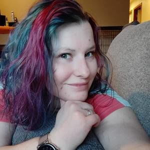 Meet your Posher, Mia